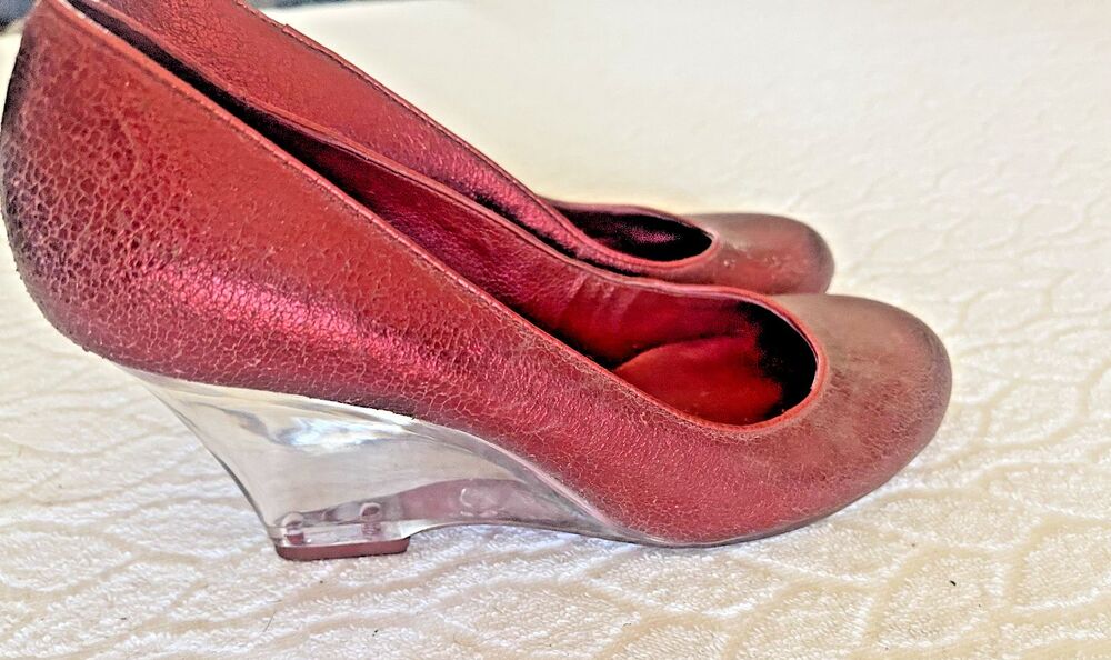 KENNETH COLE REACTION Y2K Sz 6.5 "Hill-Arious" Women's Clear Wedge  Heel Pumps.